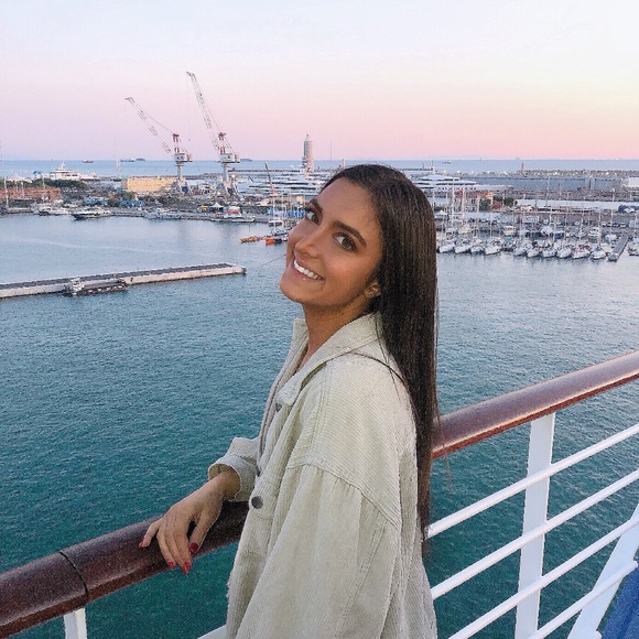 Meet your Posher, Lindsay - Picture 1 of 1